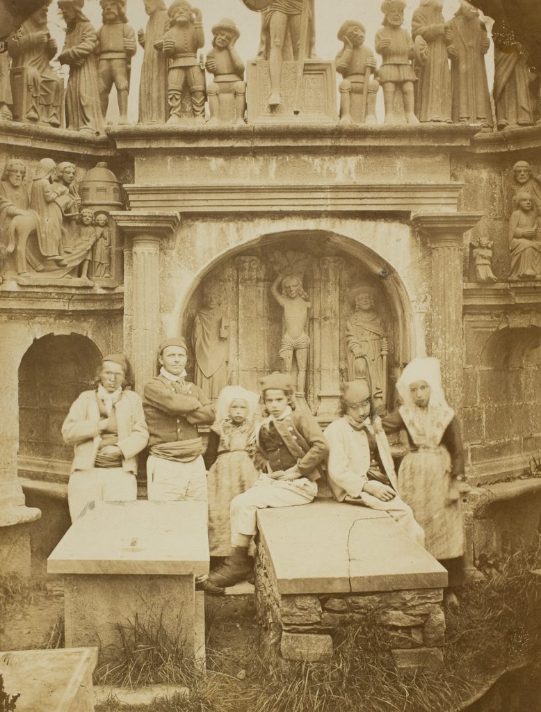 1ère photographie prise à Plougastel-Daoulas en 1856 par Madame Elisabeth Francart Disderi